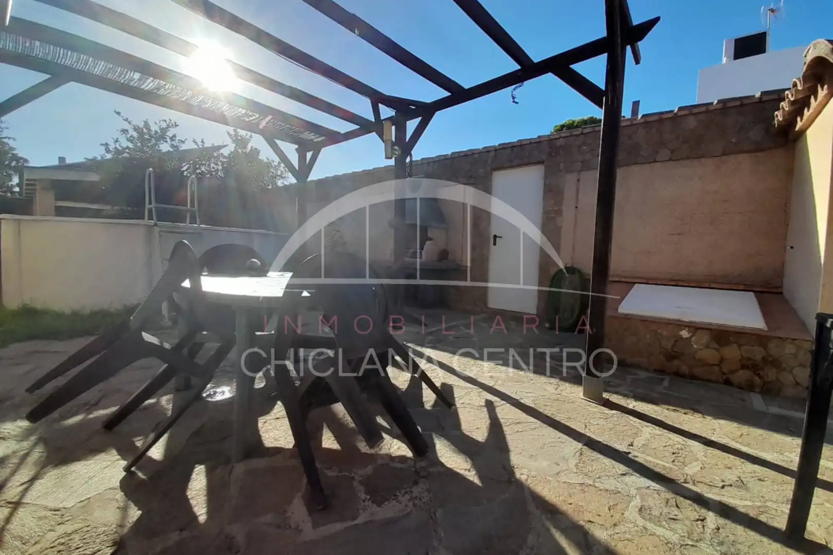 Terrassa de Casa o xalet en venda en Chiclana de la Frontera amb Jardí privat, Traster i Piscina