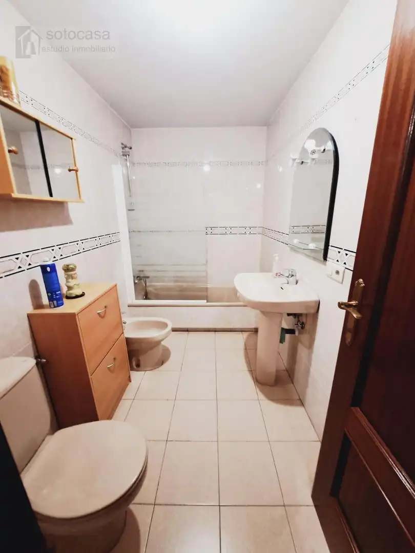 Bathroom of Flat for rent in Valladolid  with Heating and Furnished