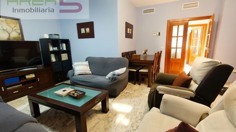 Piso de 3 dormitorios con patio privado y garaje en Bodegones., imatge 5