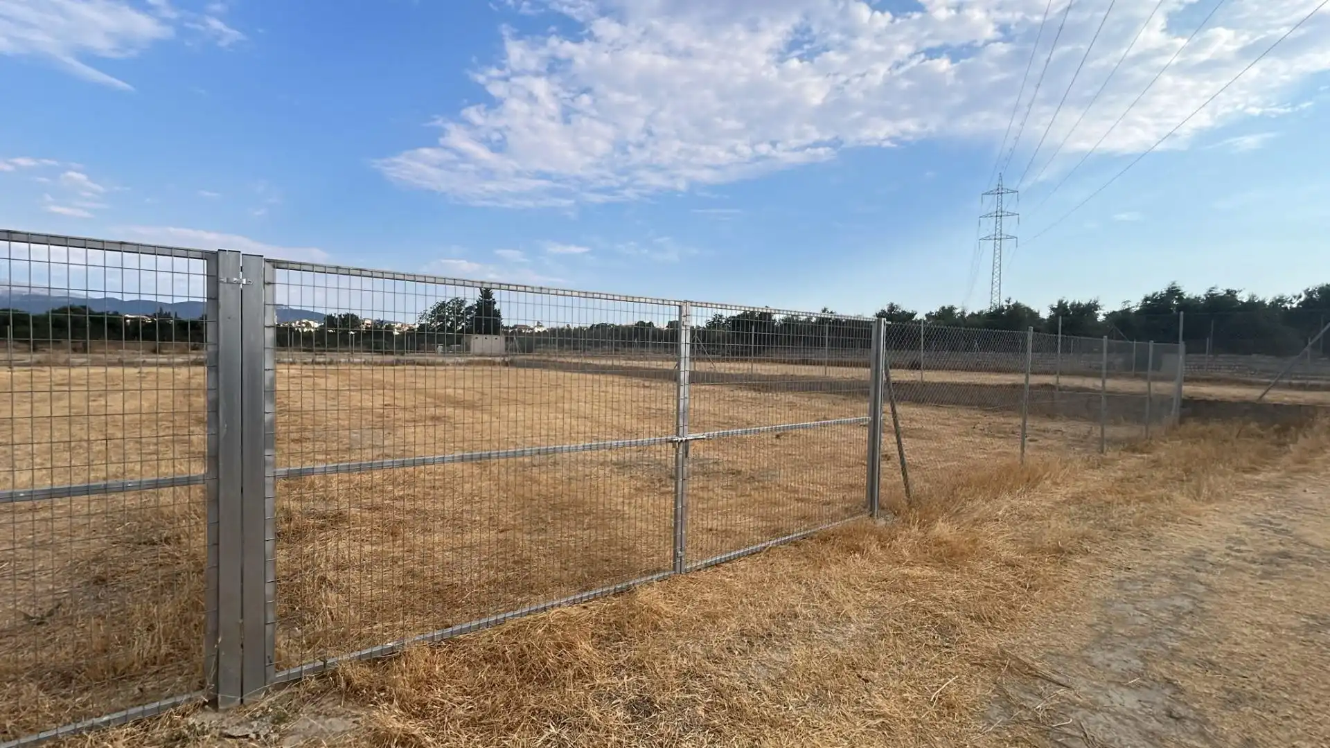 Land for sale in Las Gabias
