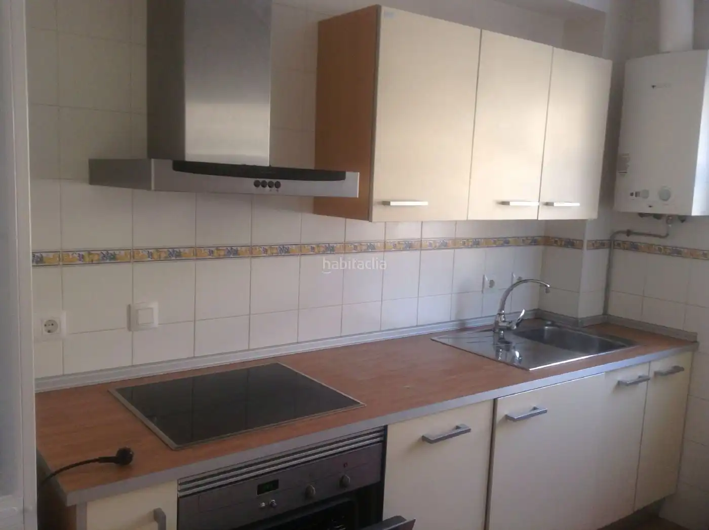 Piso con piscina en venta en Avenida de los Principes de España 142A