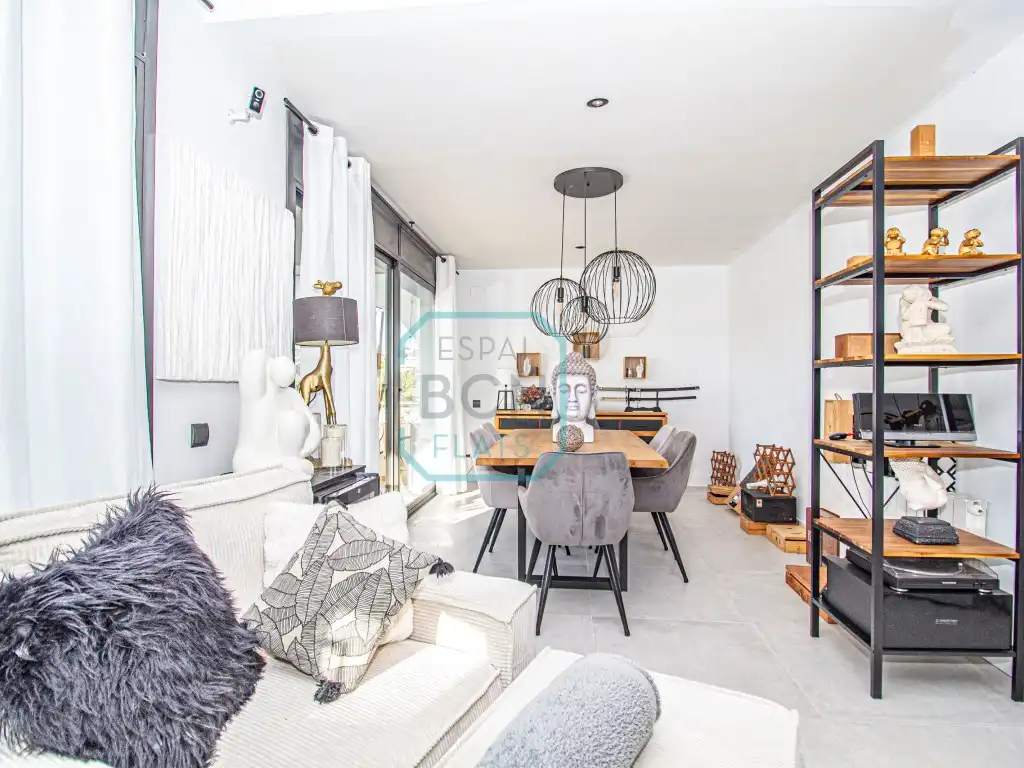 Esszimmer von Haus oder Chalet zum Verkauf in Calafell mit Klimaanlage, Schwimmbad und Balkon