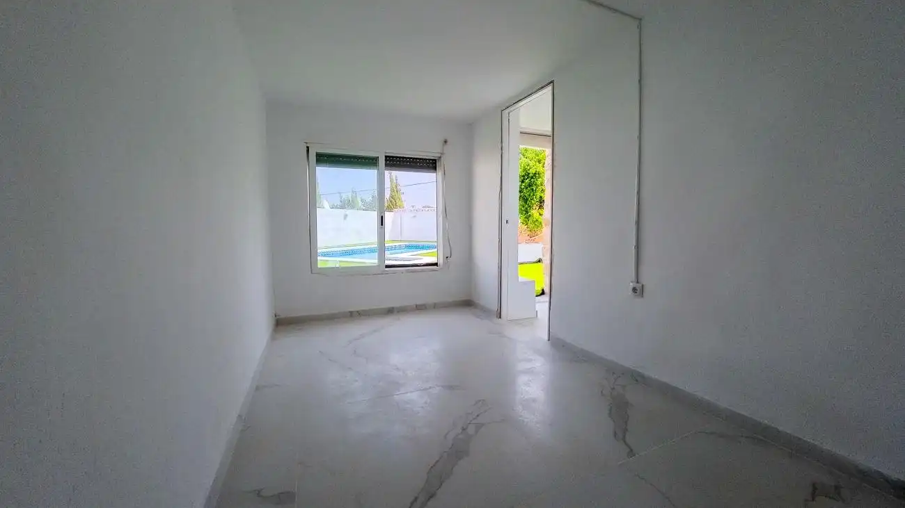 Haus oder Chalet zur Miete in L'Alfàs del Pi mit Klimaanlage, Privatgarten und Abstellraum