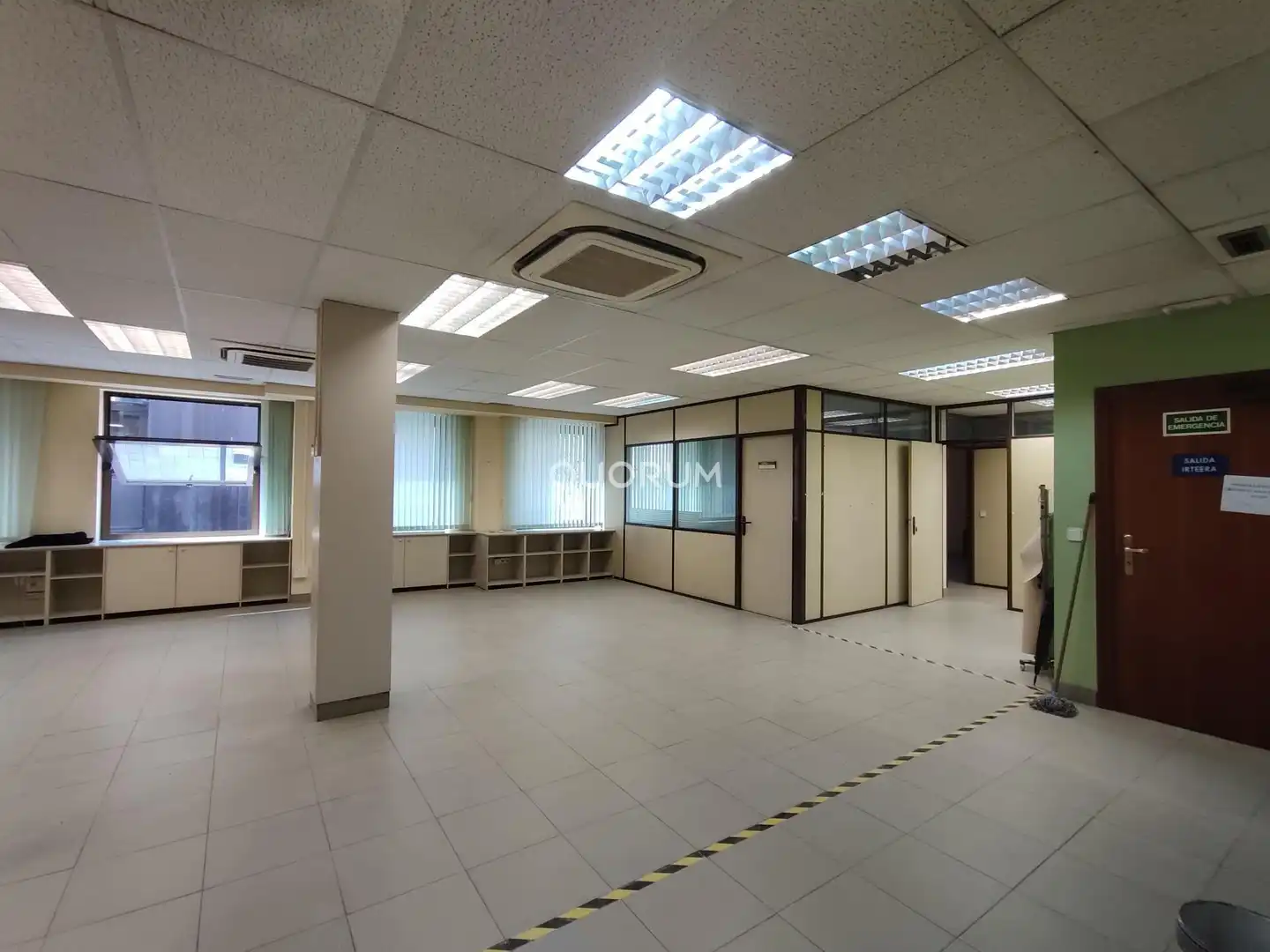 Oficina con ascensor en alquiler en Calle Ledesma
