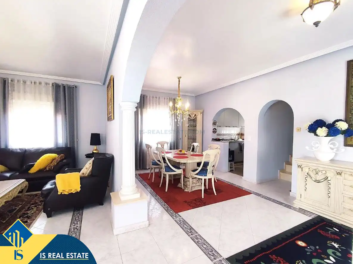 Chalet con piscina en venta en Los Balcones - Los Altos, imagen 14