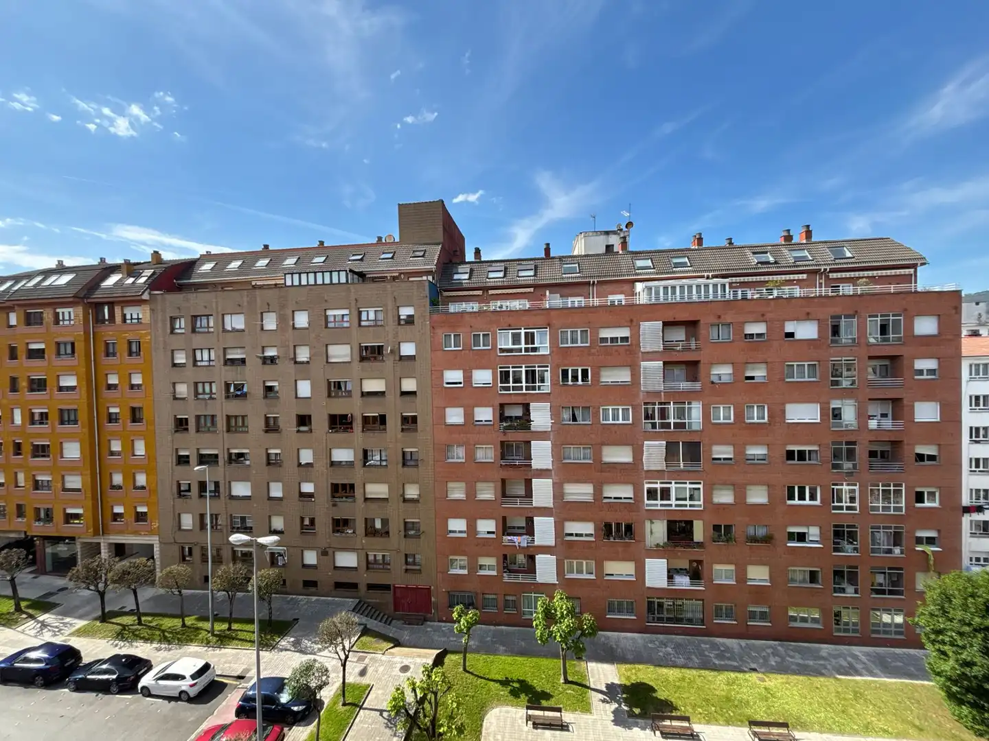 Vista exterior de Piso de alquiler en Oviedo  con Calefacción, Parquet y Amueblado