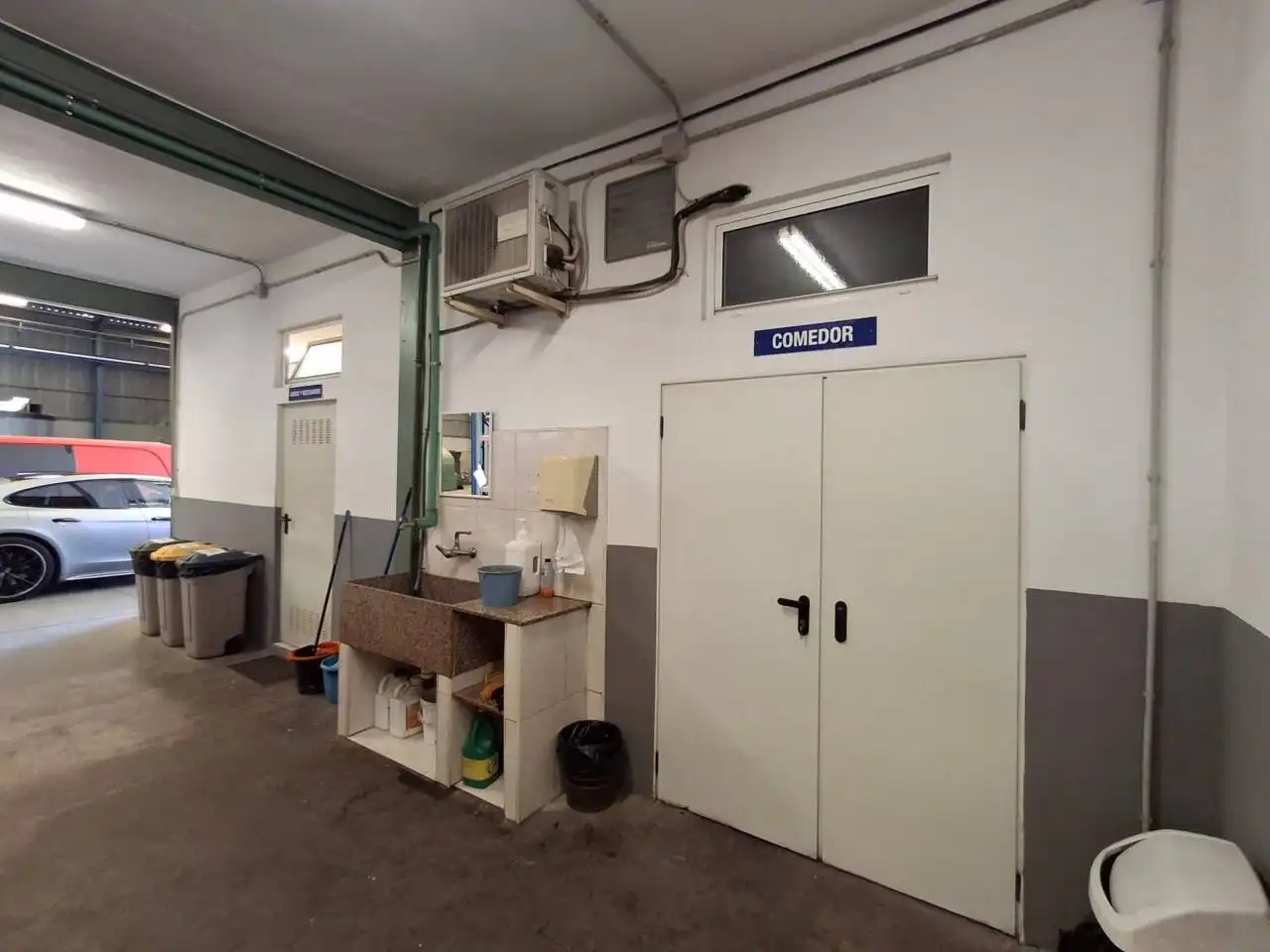 Industrial buildings for rent in Sollana