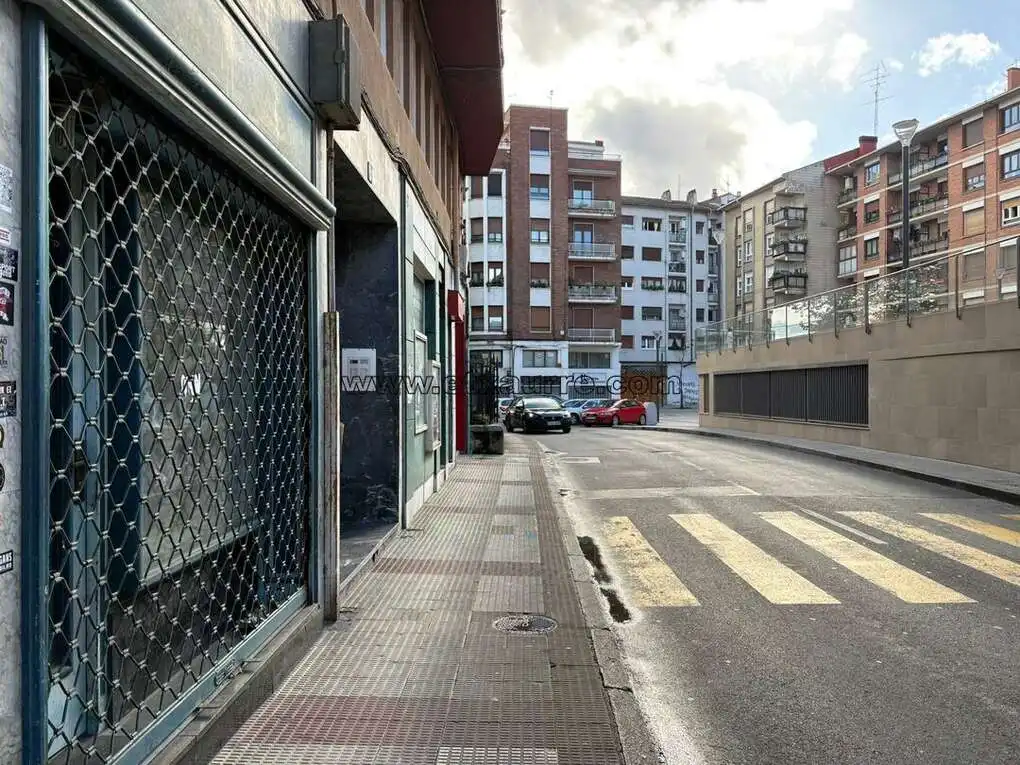 Local comercial en venda a Laudio / Llodio, imagen 2