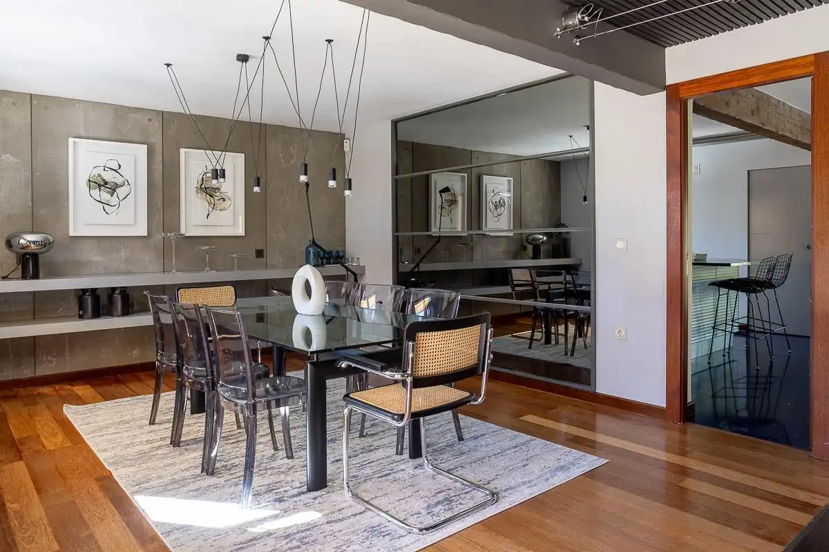 Comedor de Casa adosada en venta en Boadilla del Monte con Aire acondicionado, Calefacción y Jardín privado