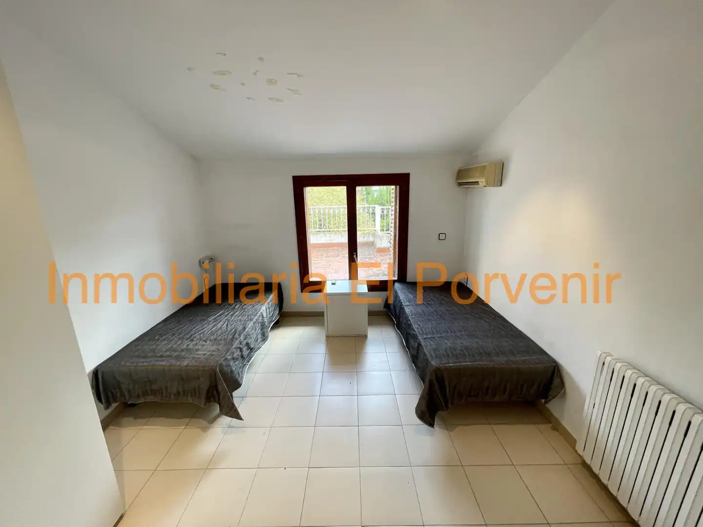 Schlafzimmer von Haus oder Chalet zum Verkauf in Torrent mit Klimaanlage, Heizung und Privatgarten