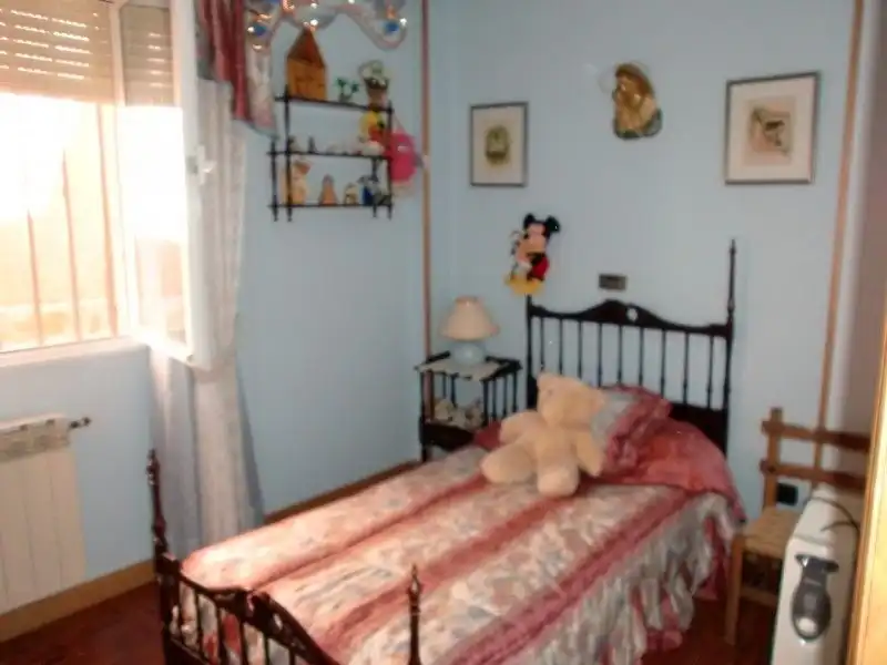 Dormitori de Casa o xalet en venda en Cerezo de Río Tirón amb Traster i Moblat