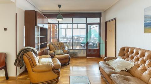 Foto 3 de Pis de lloguer a De Primo Rivera, Milán - Pumarín, Asturias