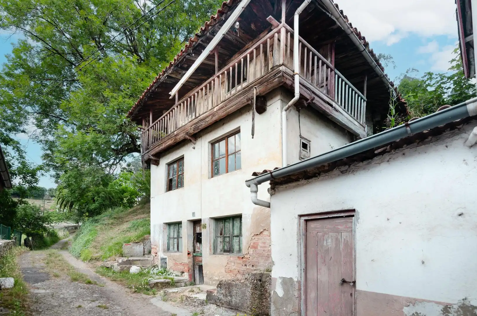 Außenansicht von Country house zum Verkauf in Oviedo 