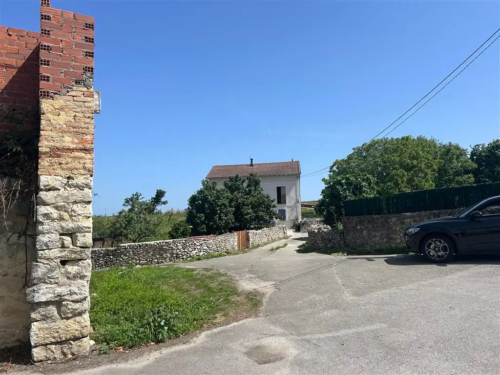 Country homes for sale in Val de San Vicente 