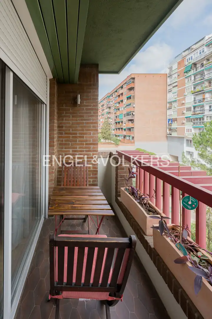 Balcony of Flat for sale in Madrid  with Air Conditioner, Heating and Private garden
