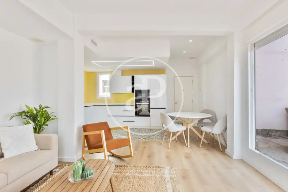 Sala d'estar de Àtic de lloguer en Valencia amb Aire condicionat, Calefacció i Terrassa