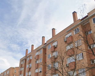 Vista exterior de Pis en venda en Leganés amb Aire condicionat i Piscina