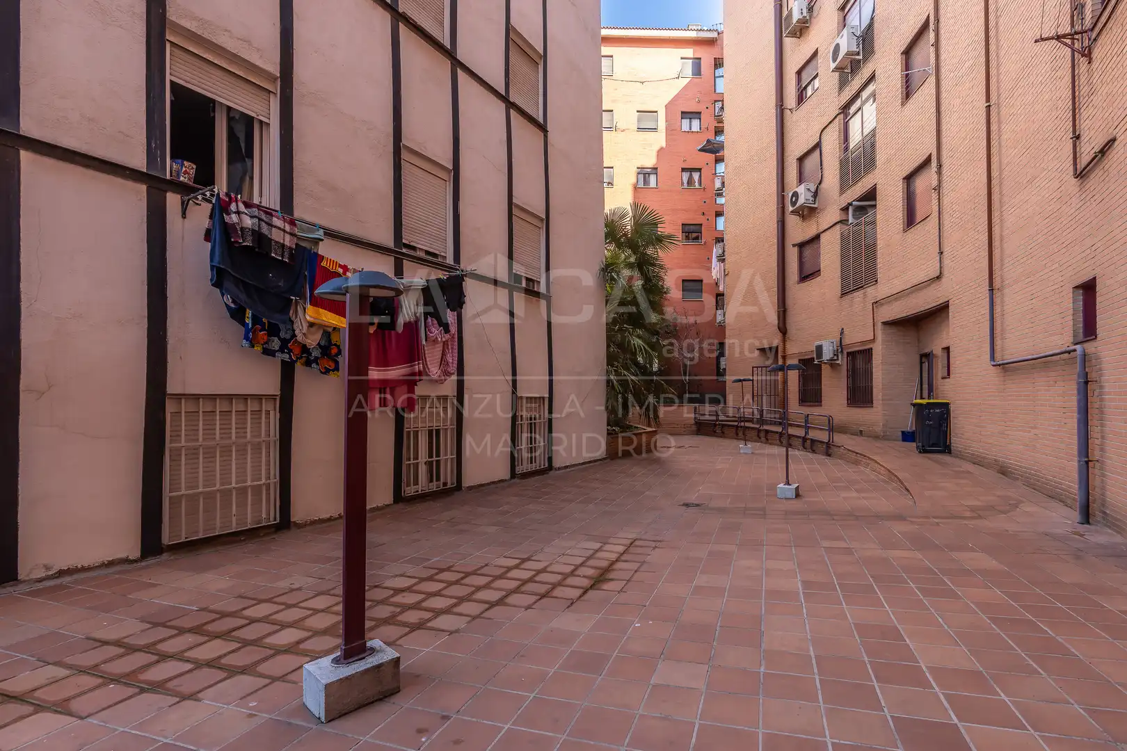 Exterior view of Flat for sale in Madrid  with Heating, Terrace and Balcony