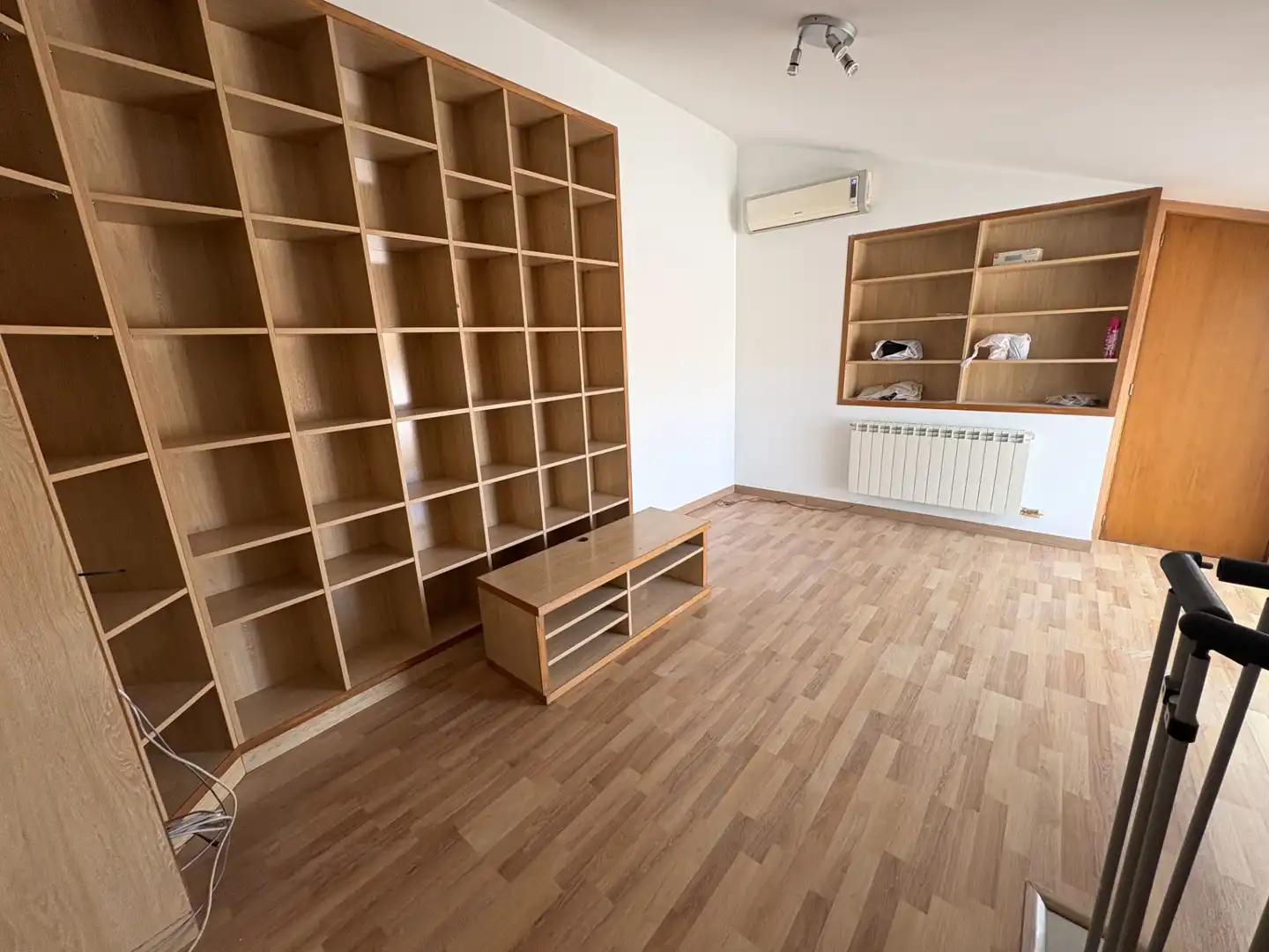 Wohnzimmer von Maisonette zum Verkauf in Vallgorguina mit Klimaanlage, Heizung und Parkett