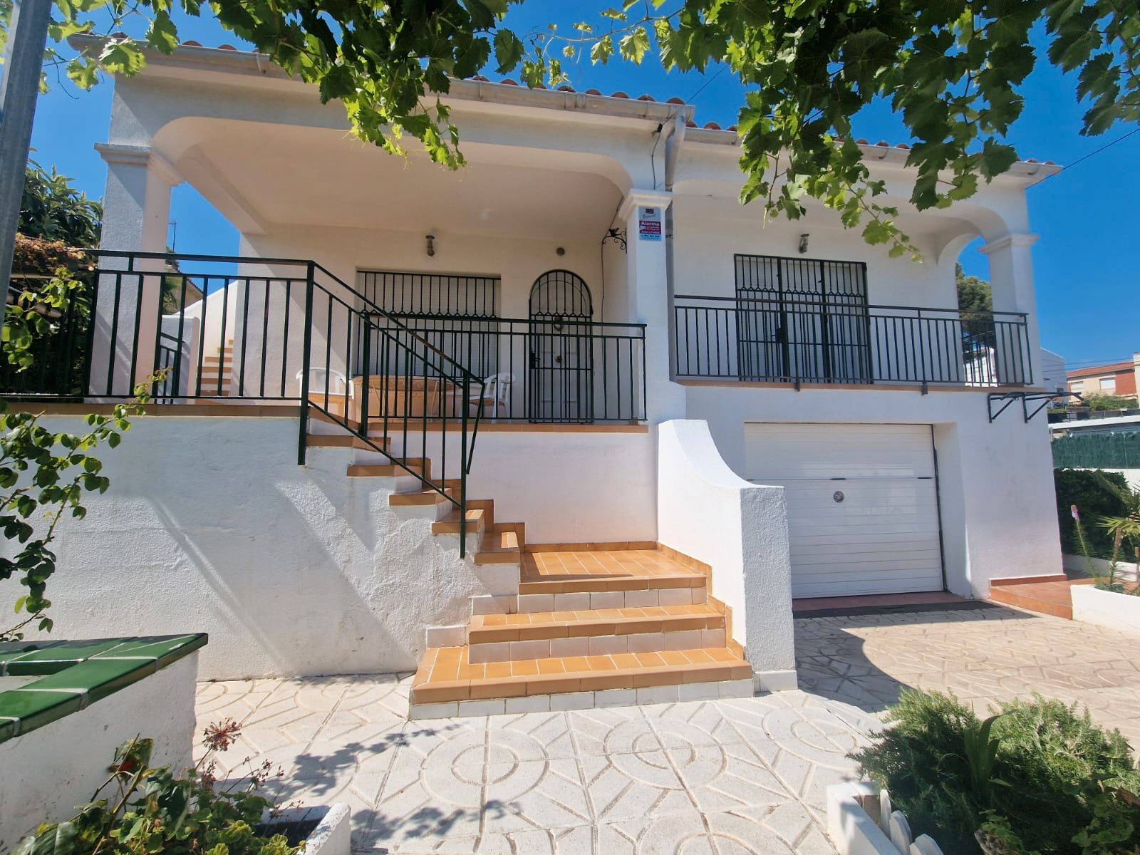 Exterior view of House or chalet to rent in Cunit  with Air Conditioner, Heating and Private garden