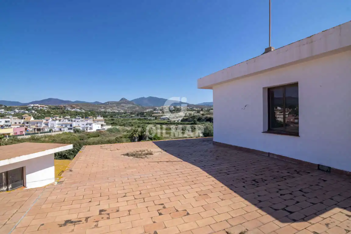 Vista exterior de Edificio en venta en Estepona