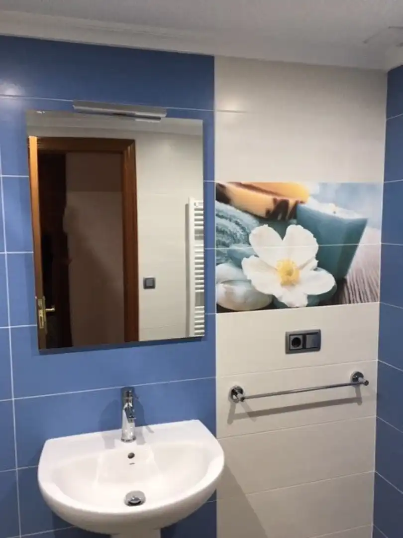 Baño de Piso de alquiler en Salamanca con Calefacción, Jardín privado y Parquet