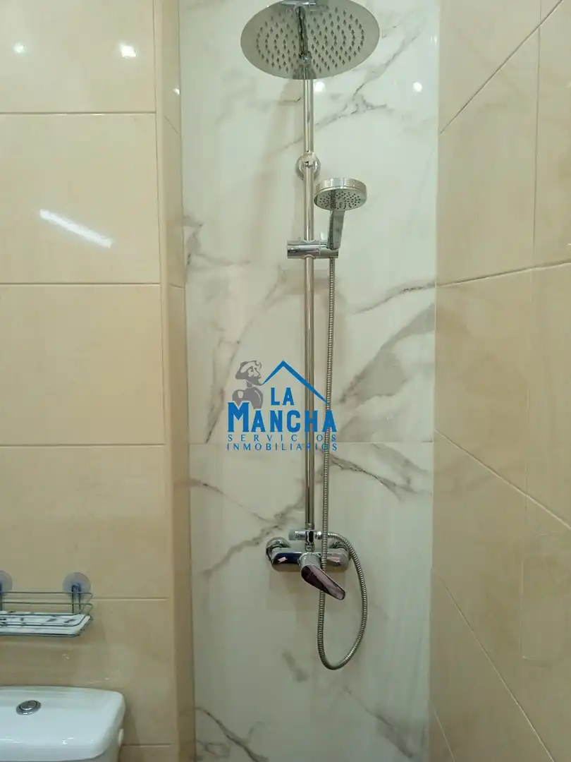 Bathroom of Flat for sale in Almansa  with Furnished and Balcony