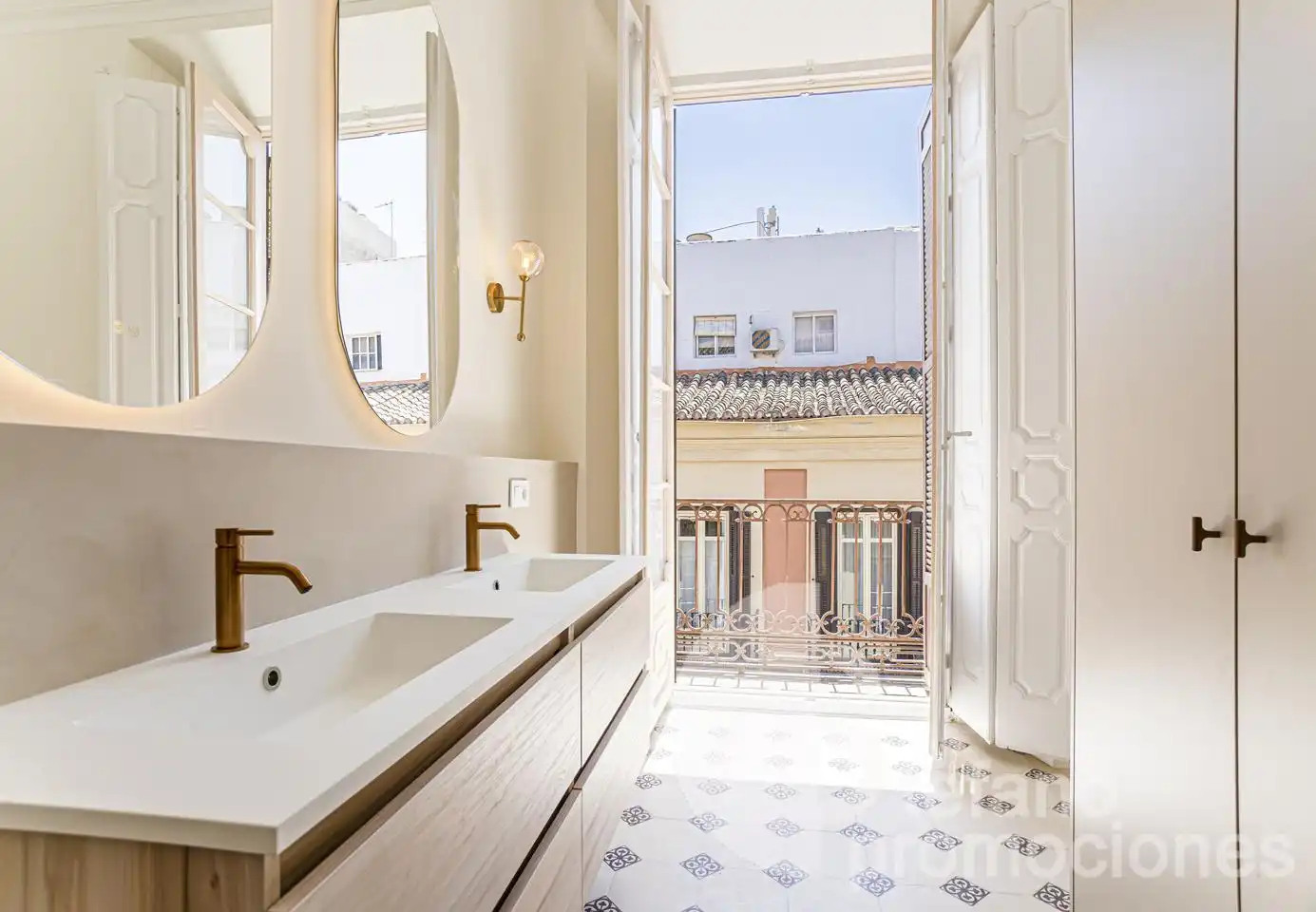 Flat with terrace for sale in Calle Niño de Guevara, imagen 3