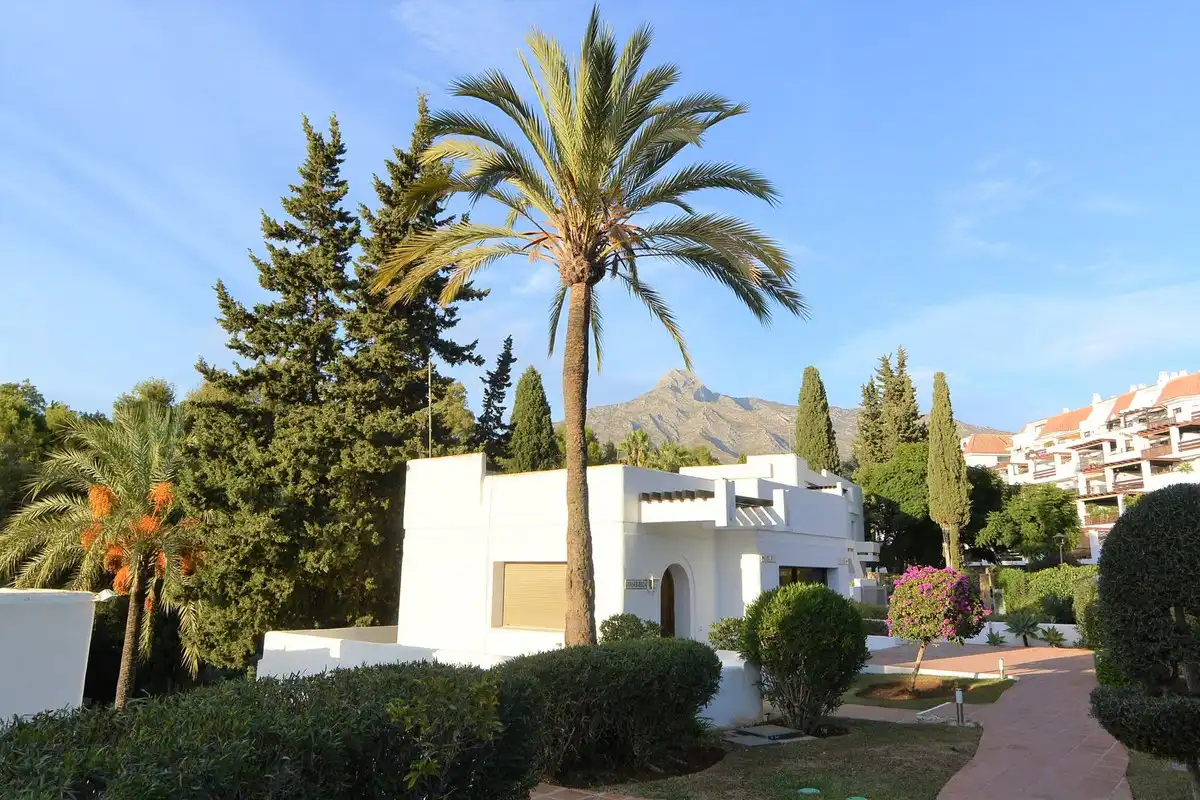 Vista exterior de Piso en venta en Milla de Oro