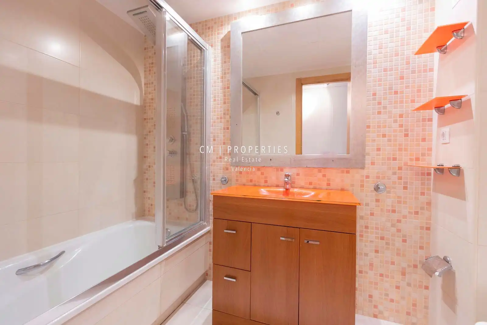 Baño de Ático de alquiler en Alboraya con Aire acondicionado, Calefacción y Parquet