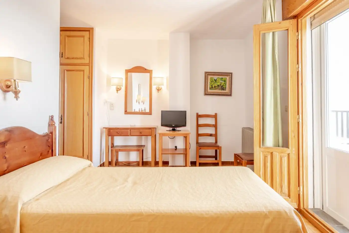 Bedroom of Buildings for sale in Pórtugos