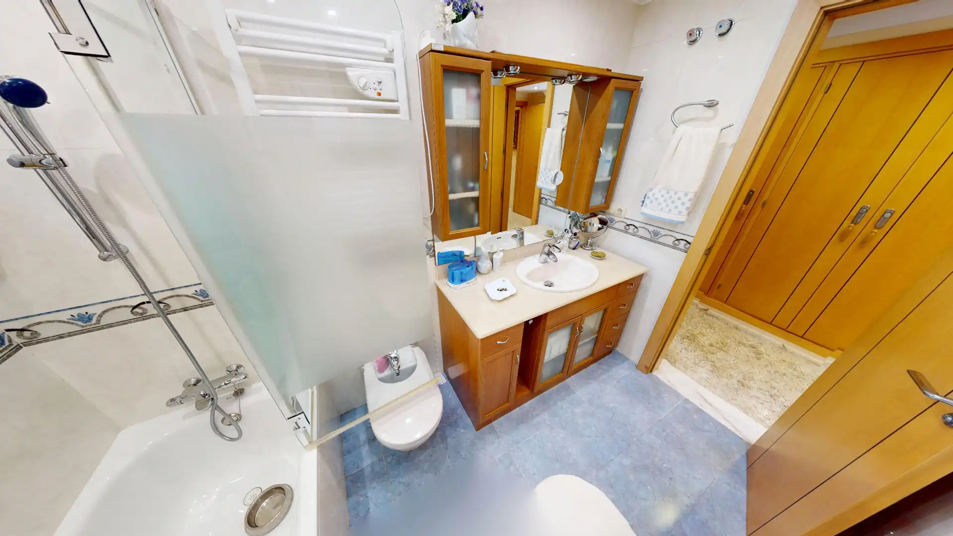 Baño de Casa o chalet en venta en Torremolinos con Aire acondicionado, Calefacción y Jardín privado