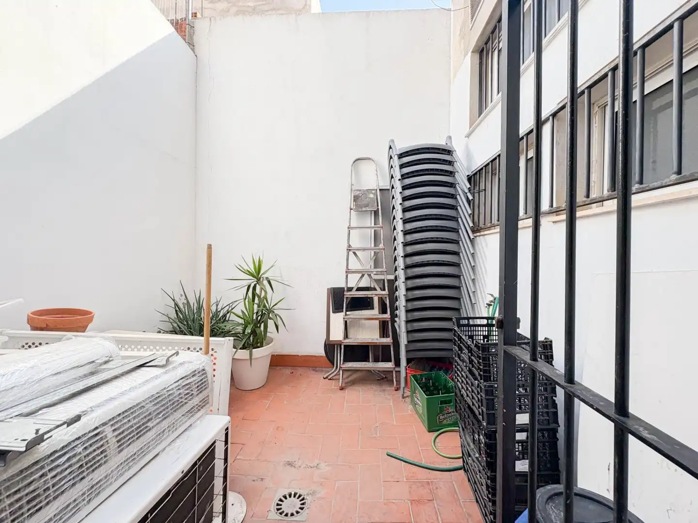 Balcony of Commercial properties for sale in La Pobla de Vallbona  with Air Conditioner and Furnished