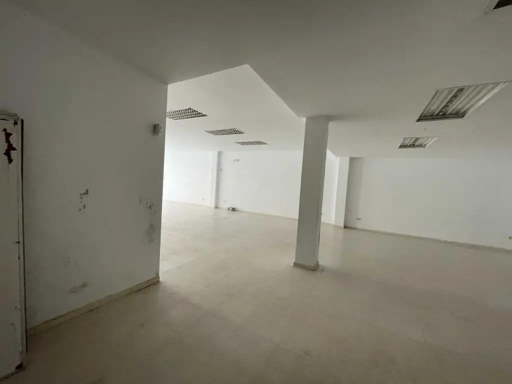 Local comercial en venta en Avenida Primero de Mayo, imagen 14