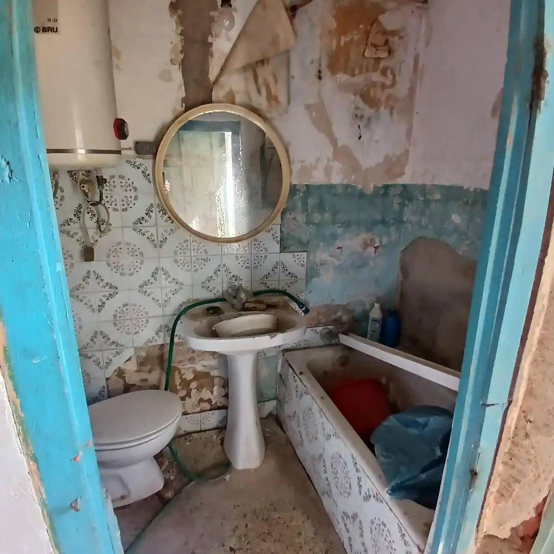 Bathroom of Detached homes for sale in Zaragoza