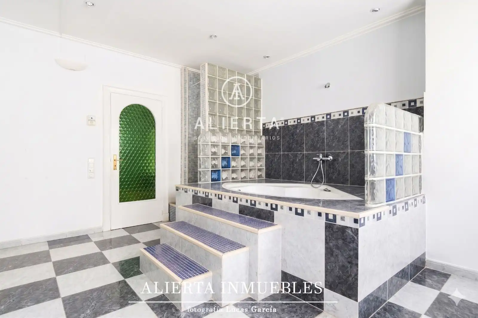 Baño de Casa o chalet en venta en Zaragoza con Calefacción y Terraza