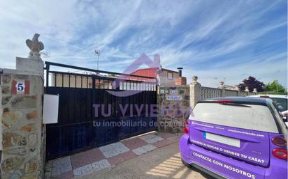 Aparcament de Finca rústica en venda en Cubillas de Santa Marta amb Calefacció, Jardí privat i Terrassa