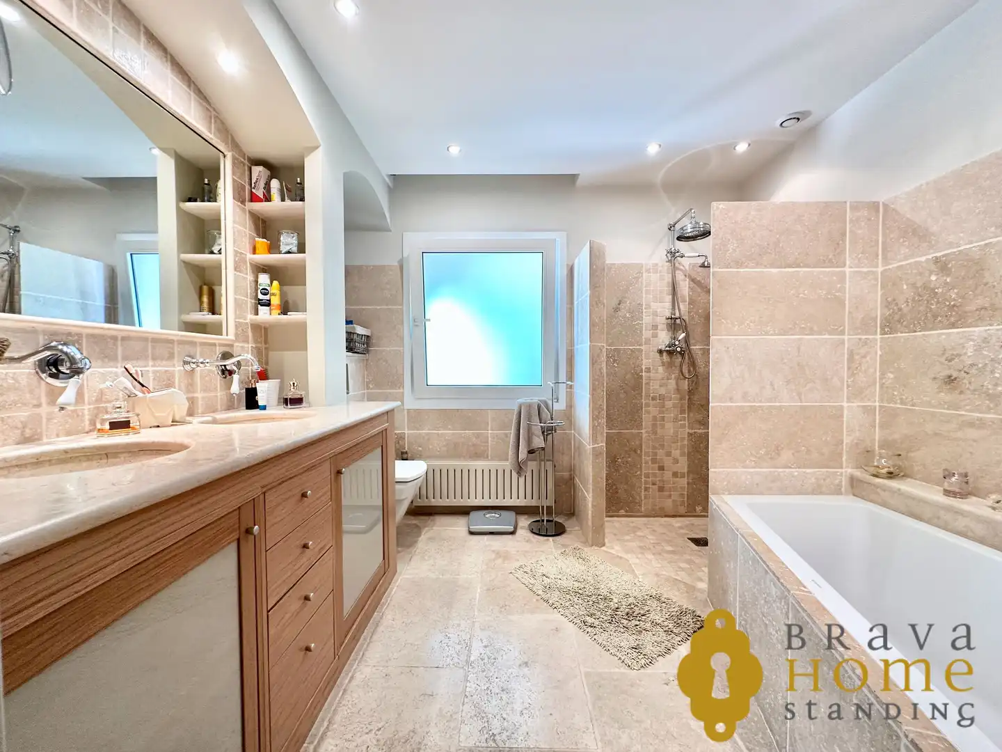 Bathroom of Houses for sale in Empuriabrava  with Air Conditioner, Heating and Private garden