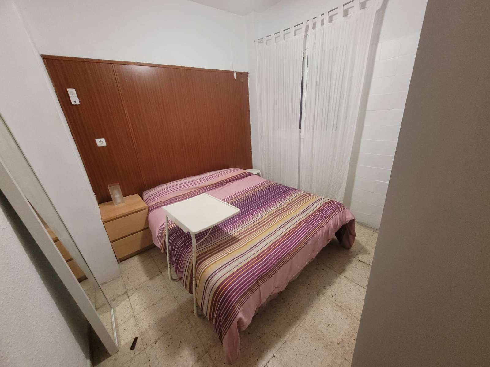 Bedroom of Flat to share in  Sevilla Capital  with Air Conditioner, Terrace and Furnished