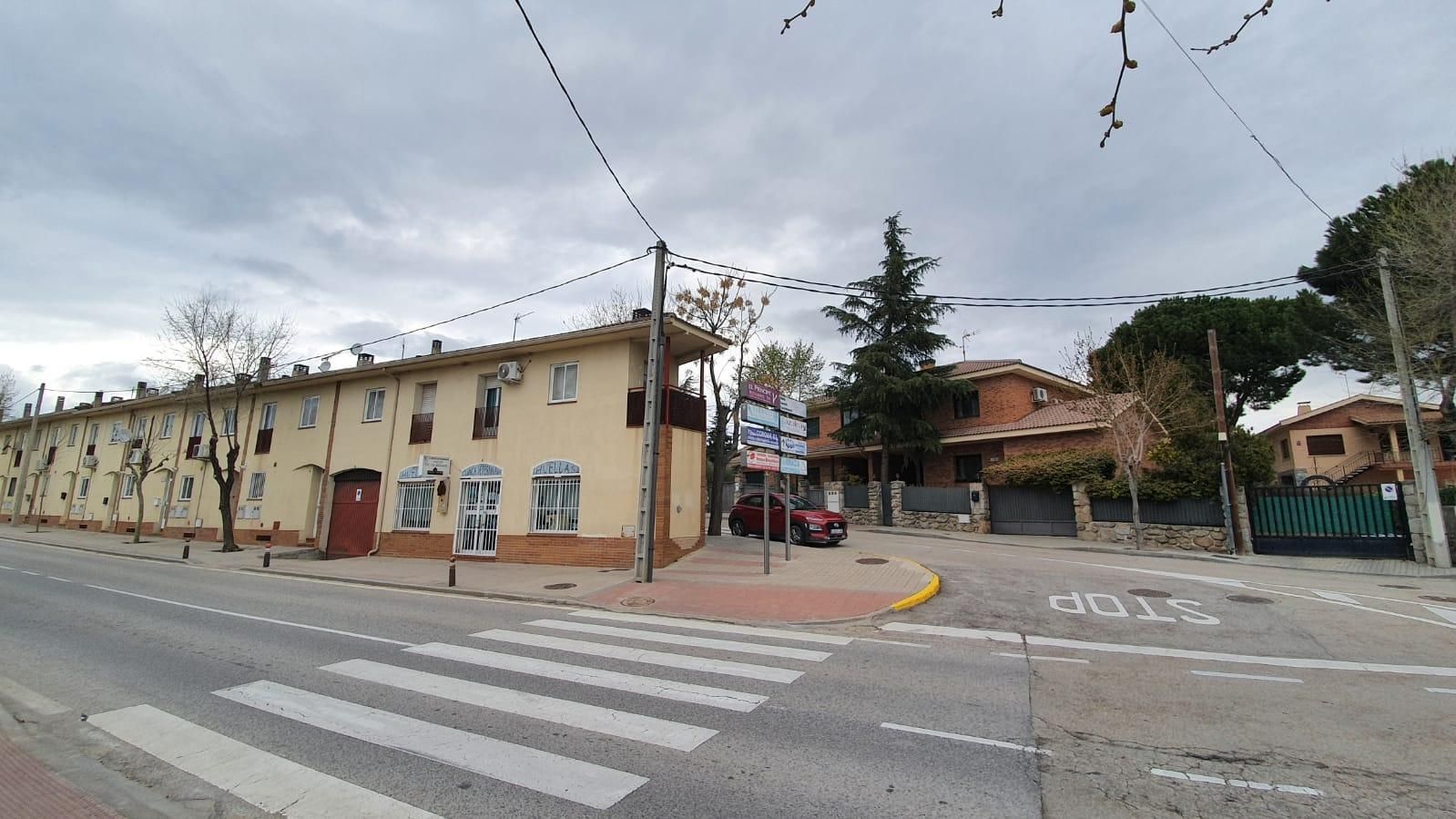 Exterior view of Flat for sale in Navas del Rey  with Air Conditioner, Heating and Terrace