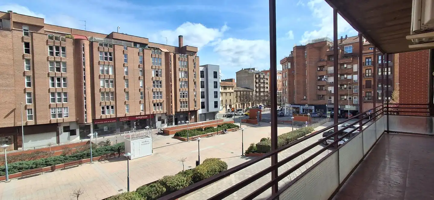 Exterior view of Flat for sale in Tudela  with Air Conditioner, Heating and Parquet flooring