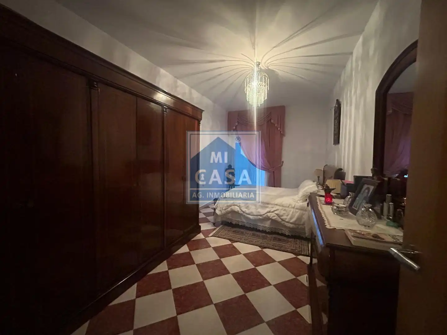 Dormitori de Casa o xalet en venda en Mérida amb Aire condicionat i Terrassa