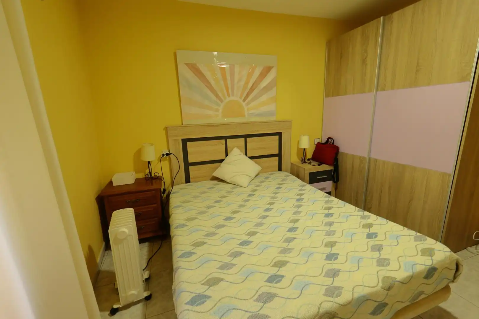 Habitación de Casa adosada en venta en Cacabelos con Calefacción y Balcón