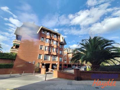 Exterior view of Flat for sale in Getxo   with Heating, Private garden and Storage room