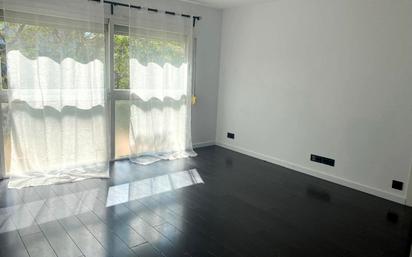 Bedroom of Flat for sale in Cerdanyola del Vallès  with Heating, Parquet flooring and Oven