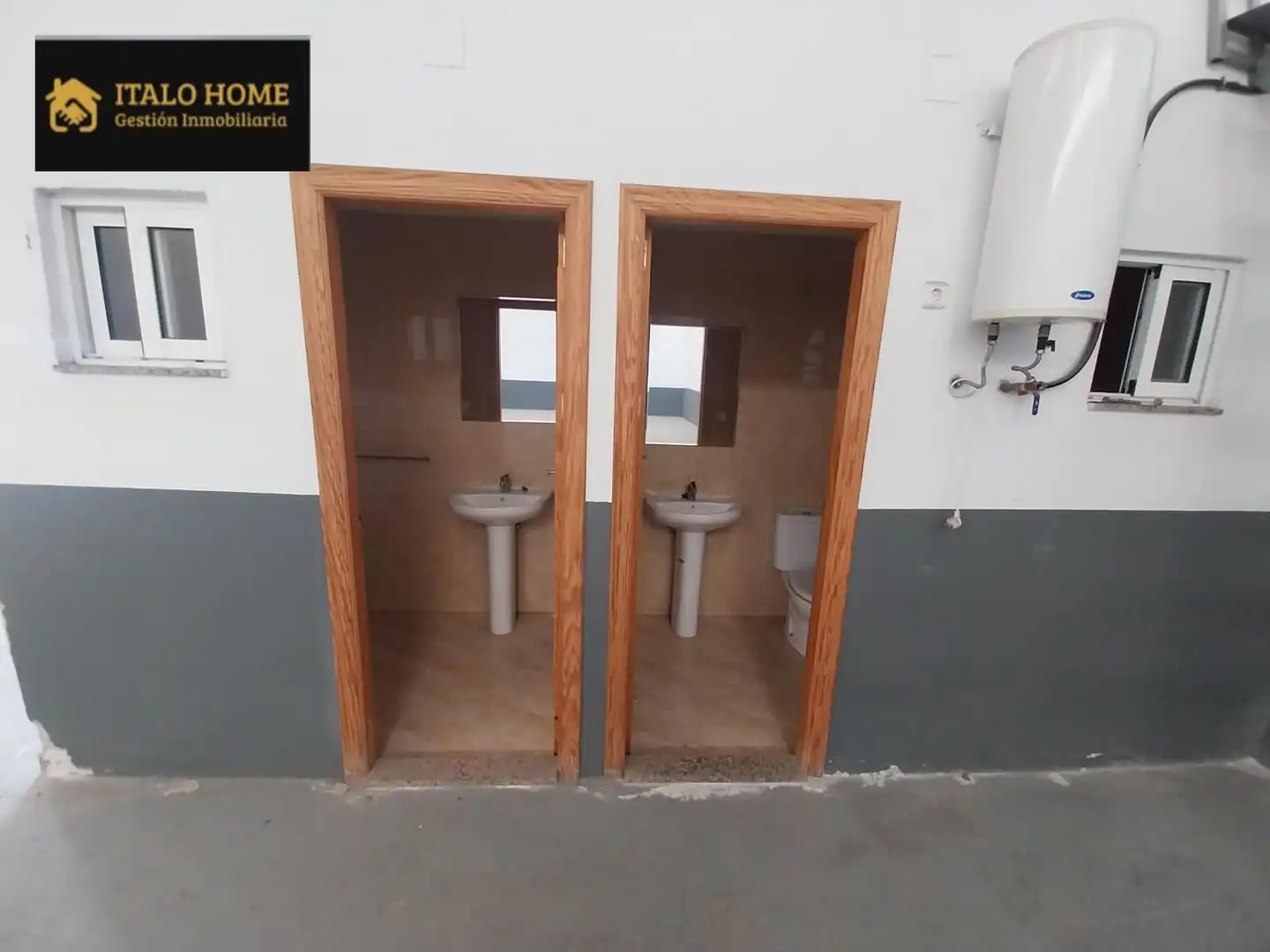 Badezimmer von Fabrikhallen zur Miete in Abanilla