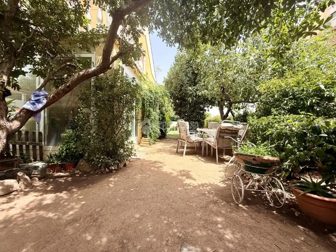 Casa aparellada en venda a Alovera, imagen 3