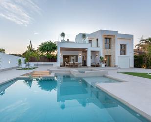 Piscina de Casa o xalet en venda en Orihuela amb Aire condicionat, Terrassa i Piscina