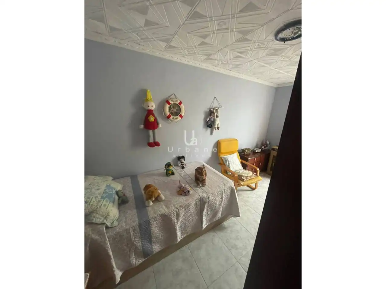 Dormitori de Casa o xalet en venda en Alzira amb Aire condicionat, Terrassa i Moblat