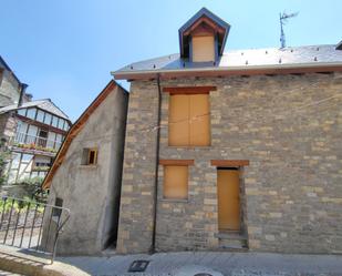 Vista exterior de Casa o xalet en venda en Gistaín amb Traster